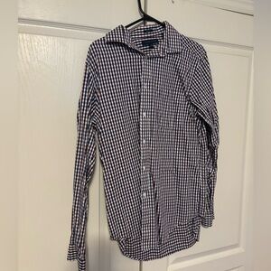 EUC Tommy Hilfiger men’s dress shirt size large — white blue and burgundy
